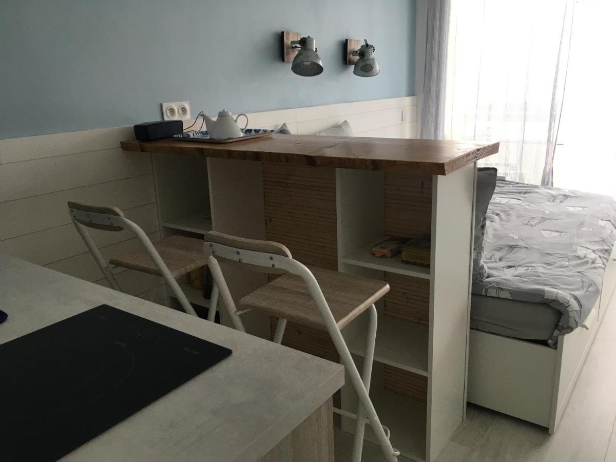 Studio Face A La Mer Apartment Пломер Екстериор снимка